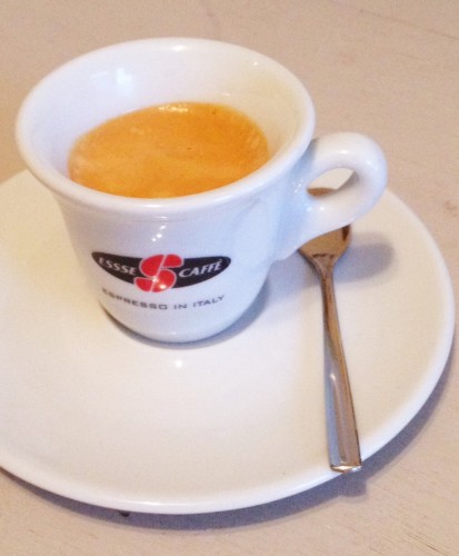 Philips Saeco Espresso shot in essse caffe cup