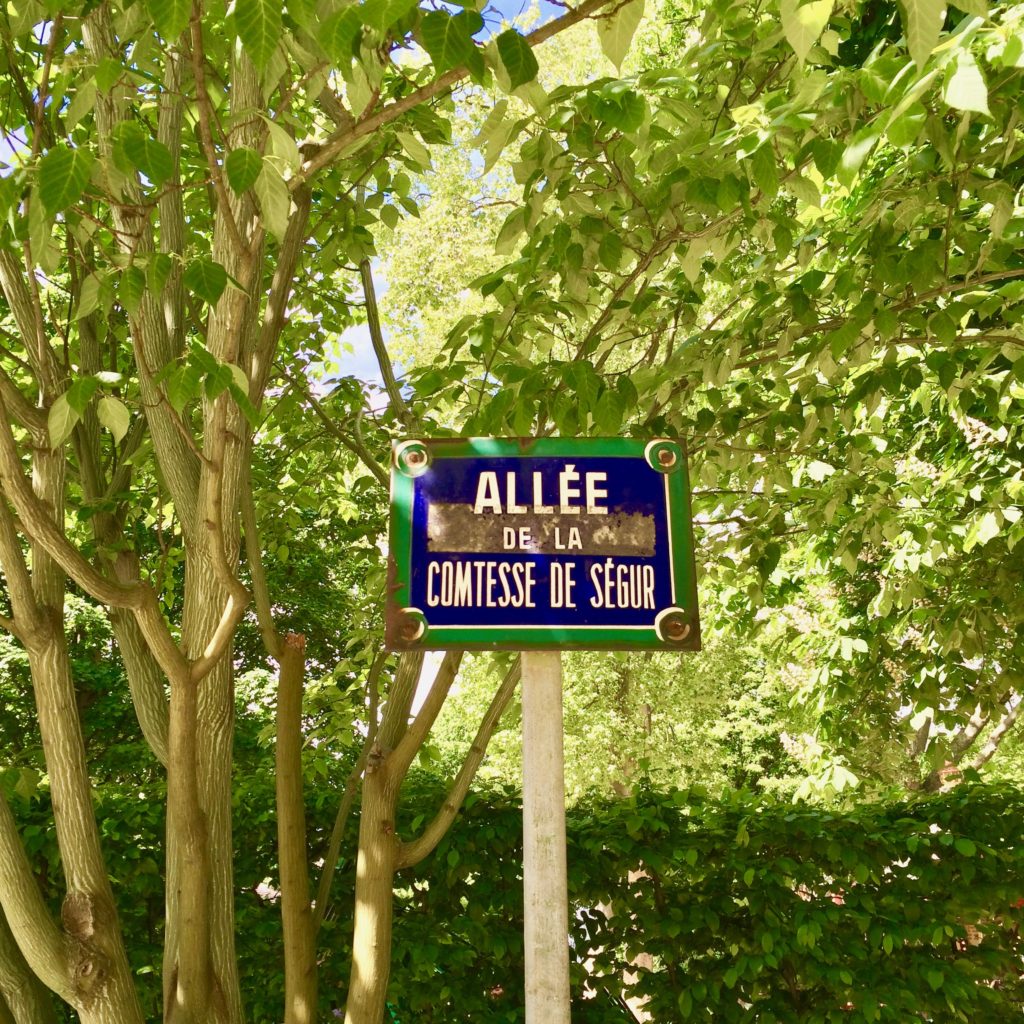 paris street sign