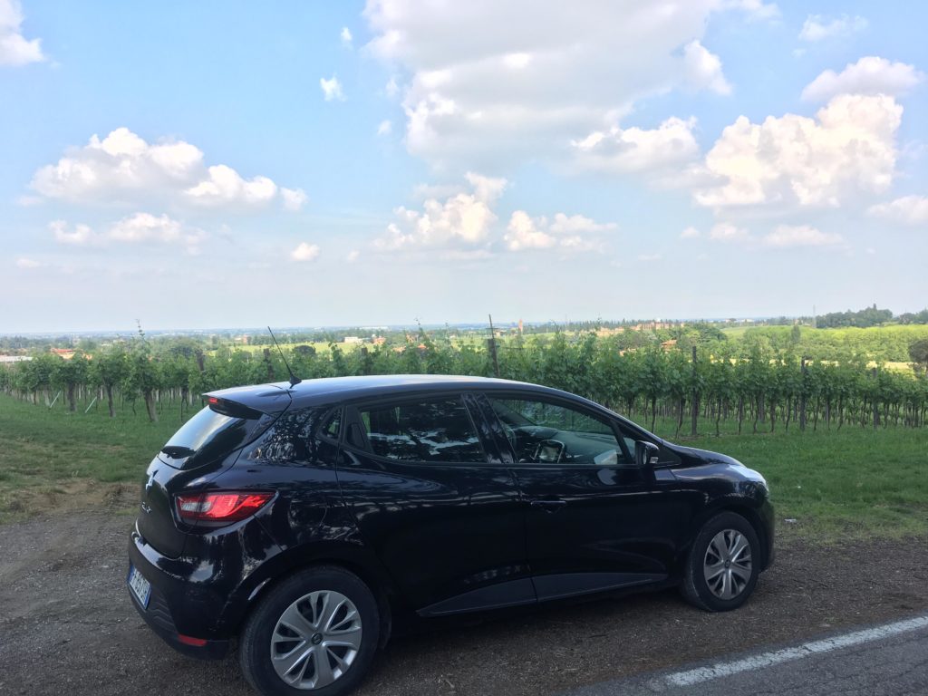 renting a car and driving in italy