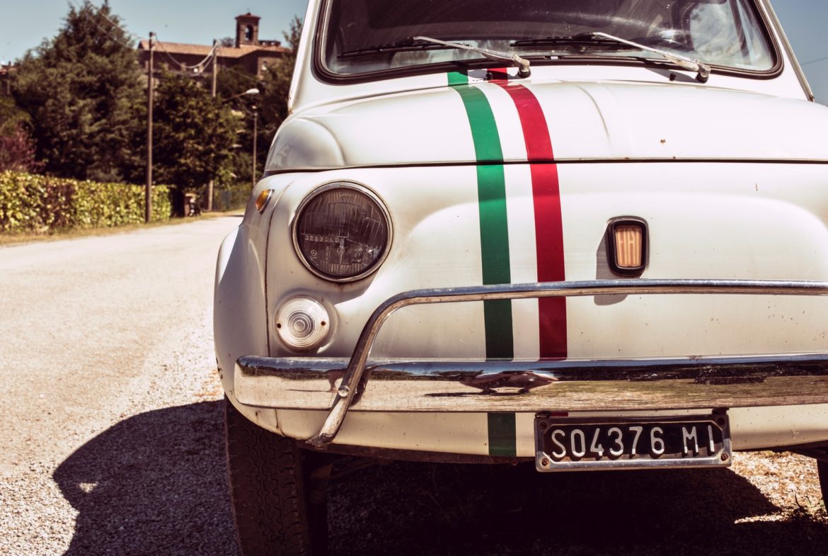 tips for renting a car a driving in Italy