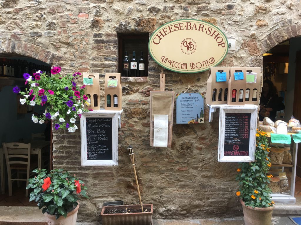 food lovers guide to pienza shopping