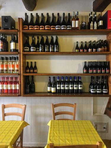 food lovers guide to pienza wine bar 